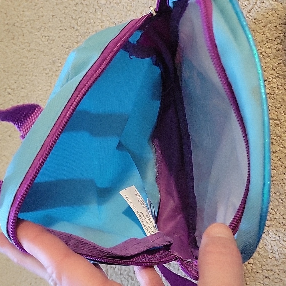 Small Frozen backpack - Picture 3 of 6